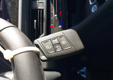 2025 Volkswagen Jetta 1.5T Se from USA, damaged, VIN 3VW7X7BU5SM061411